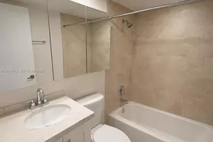 200 Berkley Rd, Hollywood, FL 33024 - Photo 9