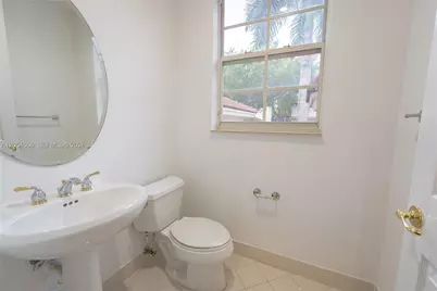 11213 NW 71st Ter, Doral, FL 33178 - Photo 13