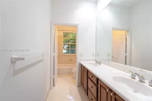 11213 NW 71st Terrace, Doral, FL 33178 - Photo 7