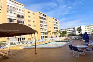 420 NE 12th Ave, Hallandale Beach, FL 33009 - Photo 3