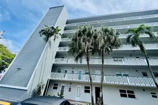 420 NE 12th Ave, Hallandale Beach, FL 33009 - Photo 15