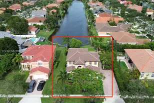 1247 NW 165th Ave, Pembroke Pines, FL 33028 - Photo 5