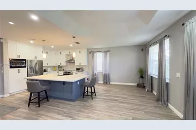 1247 NW 165th Ave, Pembroke Pines, FL 33028 - Photo 3