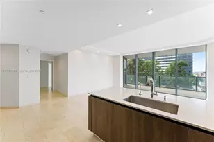 88 SW 7th St, Miami, FL 33130 - Photo 7