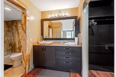 19999 E Country Club Dr #1302, Aventura, FL 33180 - Photo 17