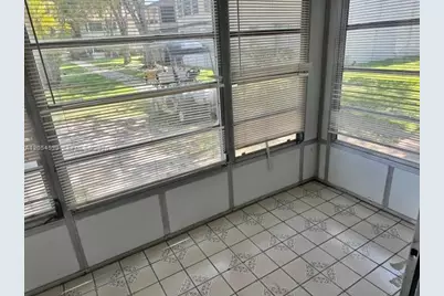 380 E Laurel Dr #4D, Margate, FL 33063 - Photo 11