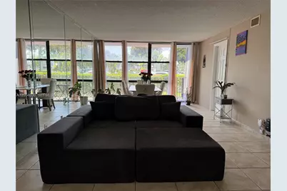 1000 Parkview Dr #107, Hallandale Beach, FL 33009 - Photo 9