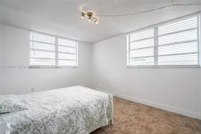 7850 Byron Ave #207, Miami Beach, FL 33141 - Photo 23