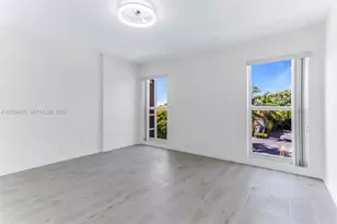 331 SW 8th St, Boca Raton, FL 33432 - Photo 13
