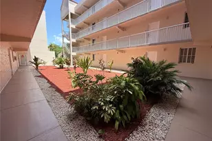 6195 NW 186th St, Hialeah, FL 33015 - Photo 11