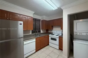 6195 NW 186th St, Hialeah, FL 33015 - Photo 3