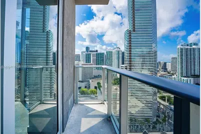 151 SE 1st St #2411, Miami, FL 33131 - Photo 15