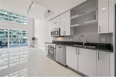 60 SW 13th St #3618, Miami, FL 33130 - Photo 3
