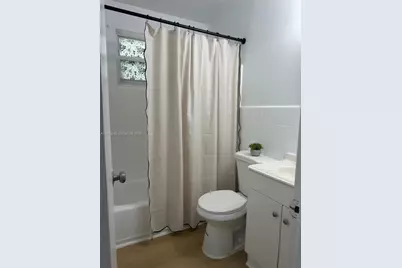 1465 W 28th St #4, Hialeah, FL 33010 - Photo 5