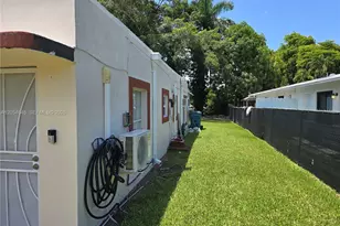1293 NE 110th St, Miami, FL 33161 - Photo 5