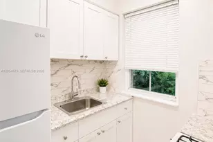 322 25th St, Miami Beach, FL 33140 - Photo 5