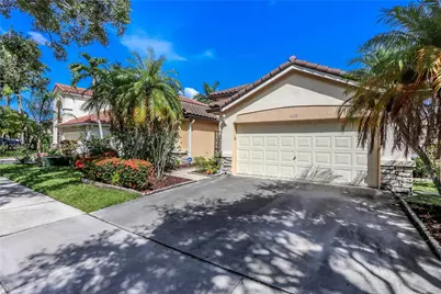 4022 Pinewood Ln, Weston, FL 33331 - Photo 1