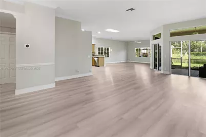 4022 Pinewood Ln, Weston, FL 33331 - Photo 7
