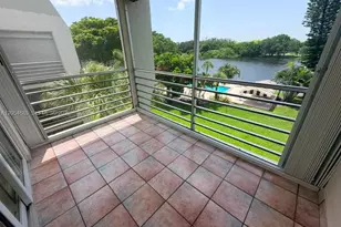 9440 Poinciana Pl, Davie, FL 33324 - Photo 7