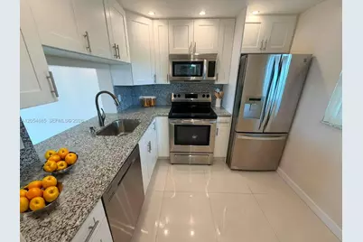 9440 Poinciana Pl #406, Davie, FL 33324 - Photo 3