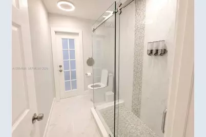 8641 NW 19th St, Pembroke Pines, FL 33024 - Photo 19
