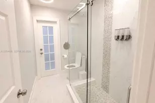 8641 NW 19th St, Pembroke Pines, FL 33024 - Photo 19
