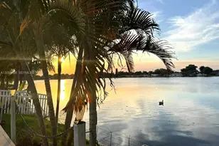 8641 NW 19th St, Pembroke Pines, FL 33024 - Photo 5