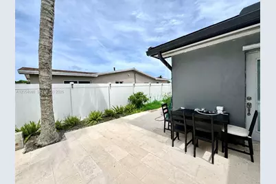 8641 NW 19th St, Pembroke Pines, FL 33024 - Photo 29
