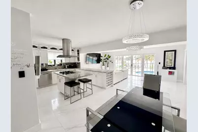 8641 NW 19th St, Pembroke Pines, FL 33024 - Photo 13