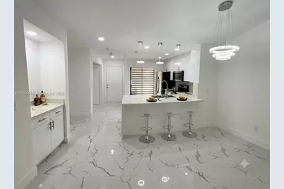 400 Club Cir #202, Boca Raton, FL 33487 - Photo 7