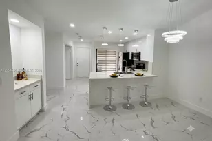 400 Club Cir, Boca Raton, FL 33487 - Photo 7