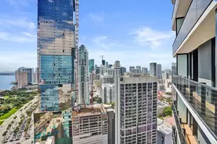 398 NE 5th St, Miami, FL 33132 - Photo 17