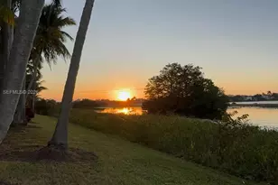 694 SW 168th Way, Pembroke Pines, FL 33027 - Photo 9