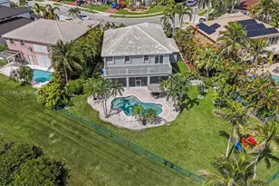 694 SW 168th Way, Pembroke Pines, FL 33027 - Photo 5