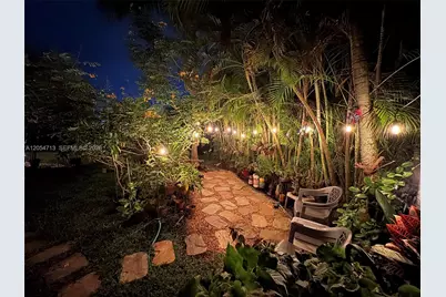 694 SW 168th Way, Pembroke Pines, FL 33027 - Photo 11