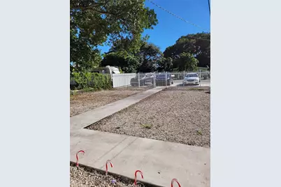 1921 NW 59th St #D, Miami, FL 33142 - Photo 3
