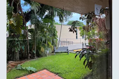 709 Curtiss Pkwy #11, Miami Springs, FL 33166 - Photo 23