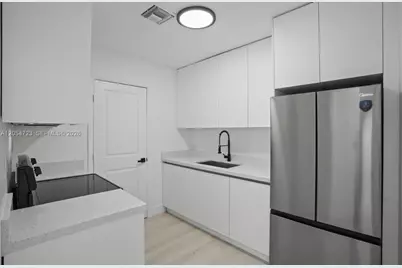 801 NW 105th St, Miami, FL 33150 - Photo 13