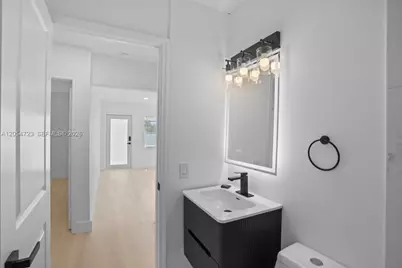 801 NW 105th St, Miami, FL 33150 - Photo 5