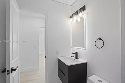 801 NW 105th St, Miami, FL 33150 - Photo 15