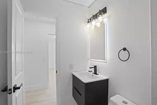 801 NW 105th St, Miami, FL 33150 - Photo 15