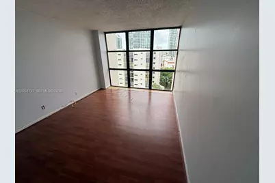 16919 N Bay Rd #912, Sunny Isles Beach, FL 33160 - Photo 5