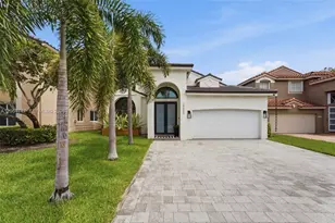 15645 SW 16th Ct, Pembroke Pines, FL 33027 - Photo 3