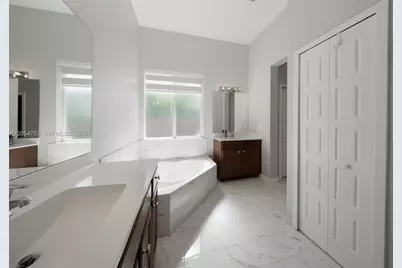 15274 SW 176th Ln, Miami, FL 33187 - Photo 23