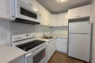 2910 Pierce St, Hollywood, FL 33020 - Photo 11