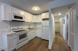 2910 Pierce St, Hollywood, FL 33020 - Photo 5