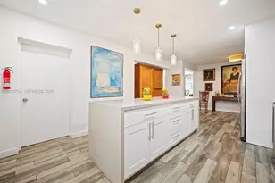 1024 SW 13th Ct, Miami, FL 33135 - Photo 15