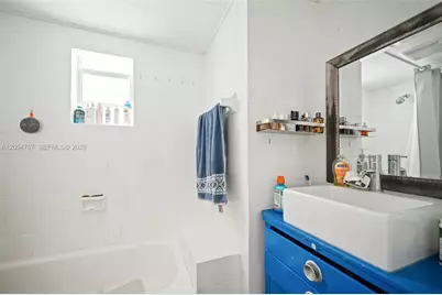 1024 SW 13th Ct, Miami, FL 33135 - Photo 17