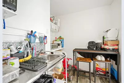 1024 SW 13th Ct, Miami, FL 33135 - Photo 11