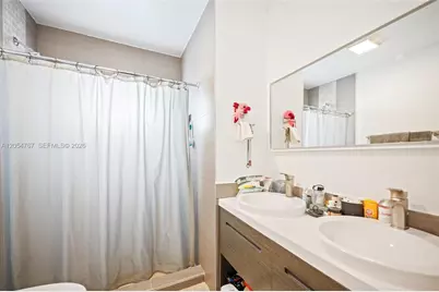 1024 SW 13th Ct, Miami, FL 33135 - Photo 7